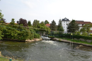 Das Fachwerkhaus (ristikkotalo) 3. Koulu Ensimmäisellä oppitunnillani Saksassa oppilaat pitivät pieniä puheenvuoroja luokan edessä.