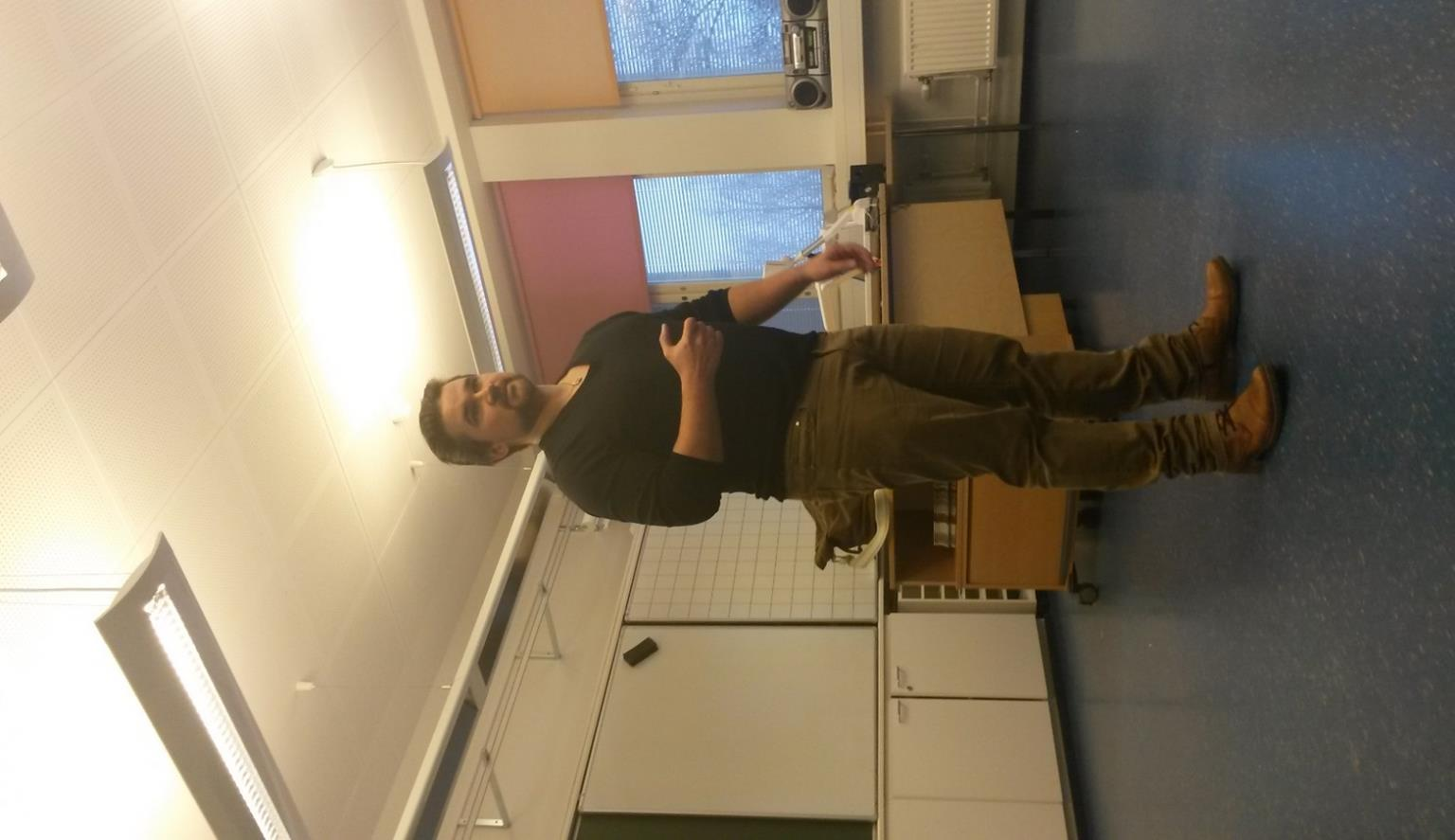 Kirjailija Jyri Paretskoi vieraili Pyhäselän koululla 8.2.2016. Aiheena oli mopoilu.