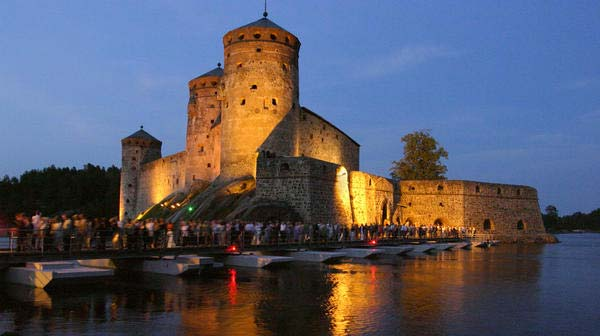 sivu 20 Osakeomistus Savonlinnan Oopperajuhlat Oy Omistusosuus/äänivalta 4.75/45.