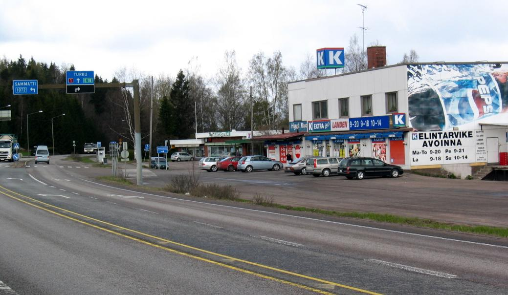 4 Saukkolan taajaman eteläinen asemakaava 1.2 Nykyinen maankäyttö ja kaavoitus Nummi-Pusula on 6 000 asukkaan Länsi-Uudenmaan kunta. Saukkolassa asukkaita on 1800.