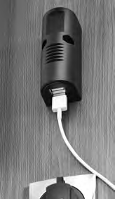 7. Sähköjärjestelmä 105 USB-pintapistorasia USB-pintapistorasia* Mallista ja sijainnista riippuen USB-liitäntä on toteutettu joko pinta- tai