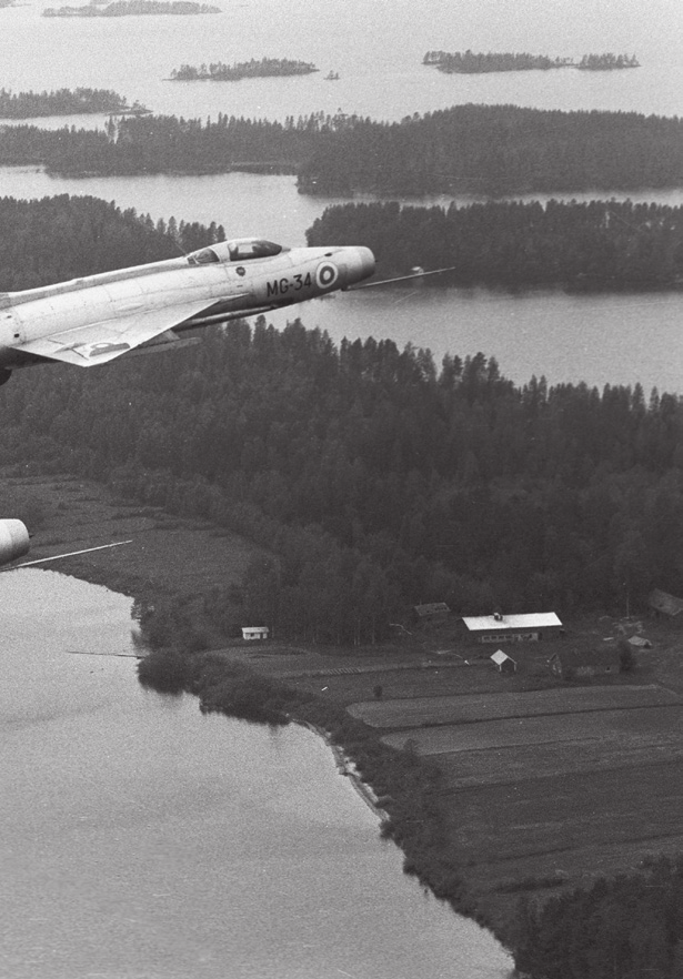 Mig 21 -hävittäjä otettiin NL:ssa palveluskäyttöön 1959 ja meillä jo