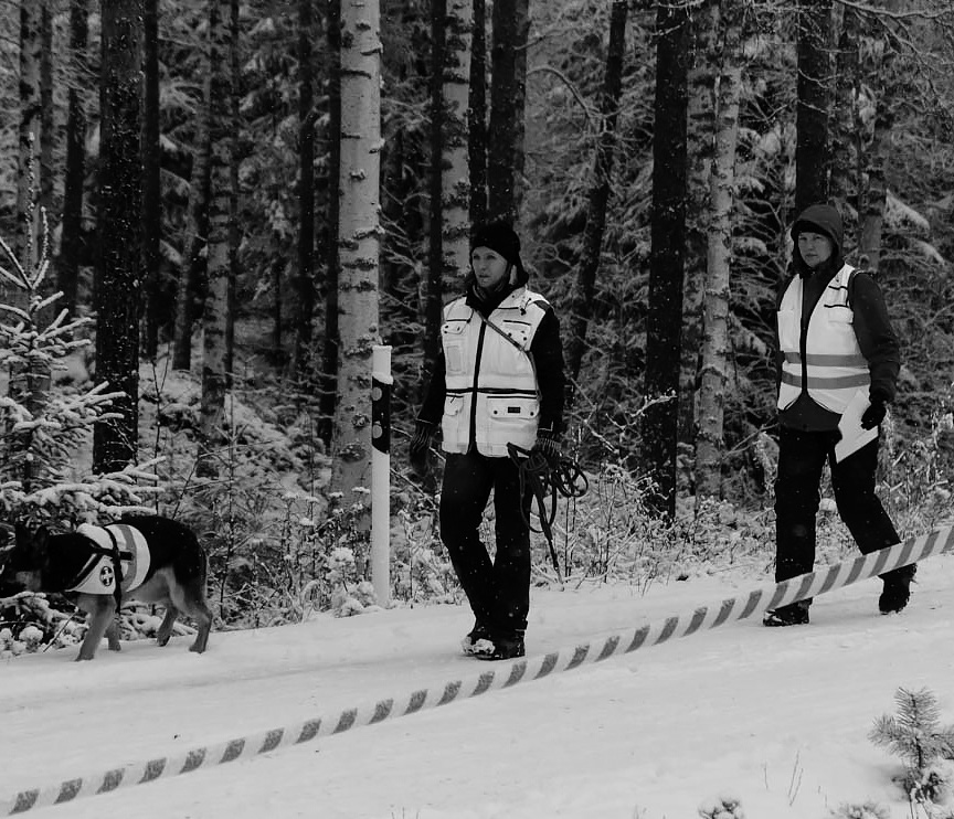 Harjoituksen aikana testattiin onnistuneesti myös sisäisessä viestiliikenteessä kahta erilaista kalustoa sekaisin, kun maastopartiot käyttivät VHF 165MHz:n Pepa-radioita ja johtaja 68MHz:n