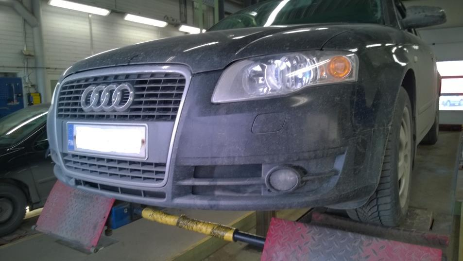 20 A4, 2. sukupolvi Kuvassa 13 näkyvän Audi A4:n hylkäysprosentti 30 % (otanta 37 kpl). Yleisimmät hylkäyssyyt johtuvat etuakseliston ja jarrujärjestelmien vioista.
