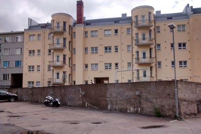 Maikki Rantala, Alppila, 2014. Teos on kasvanut eli siitä pitää päivä päivältä enemmän.