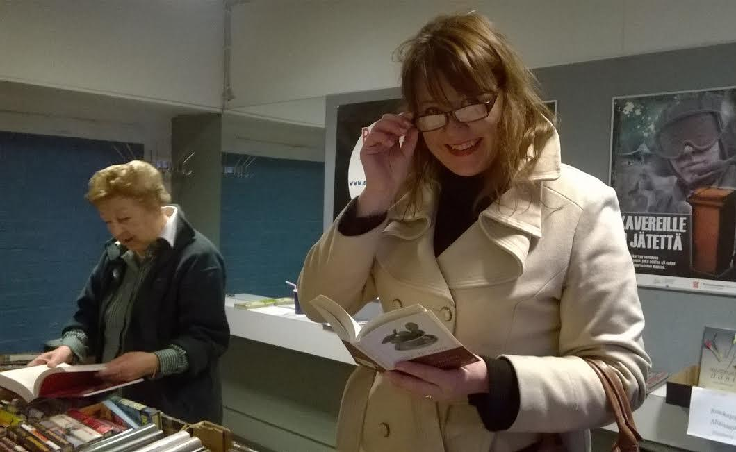 Tupakaverit olivat osoittautuneet hyviksi tyypeiksi. Hanna Hanson iloitsi siitä, että esikoinen oli valinnut armeijan. Tämä on ensi askel pesästä lähtöön ja itsenäistymiseen.