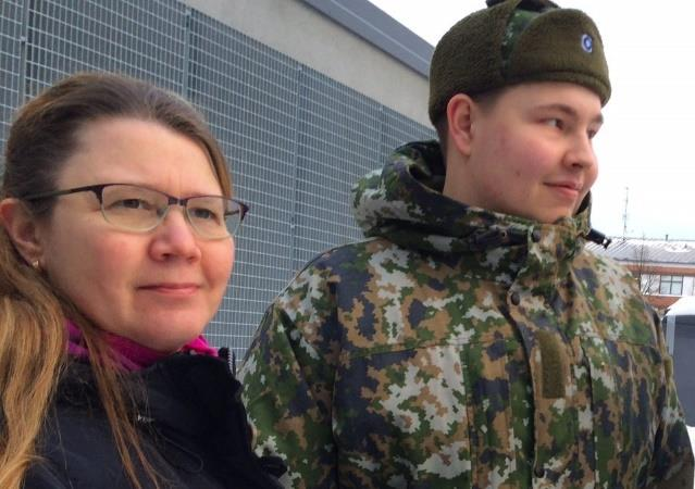 Tuomasta huoletti tuleva ero rakkaasta, kun viiden päivän aikana oli jo tullut niin ikävä. Herääminen oli siihen verrattuna helppoa.