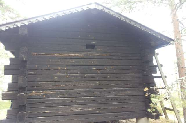 rakennusjätettä. Kuva 2.