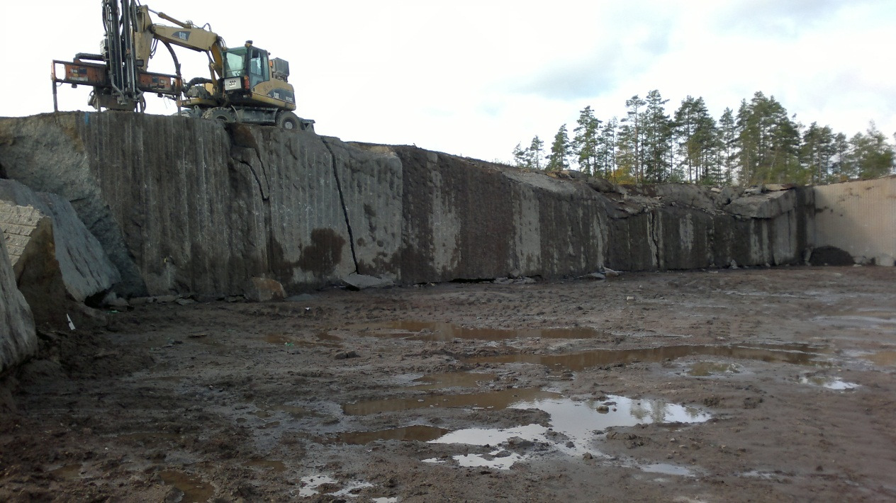 kerros lisää. Projektin päättyminen ennen louhinnan etenemistä em. alueille esti kuitenkin seurannan ainakin tämän projektin aikana.