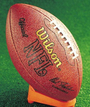 Tunnetuista ammattilaisista Wilsonin välineillä pelasivat mm. John Daly, Vijay Singh ja Mark McCumber.