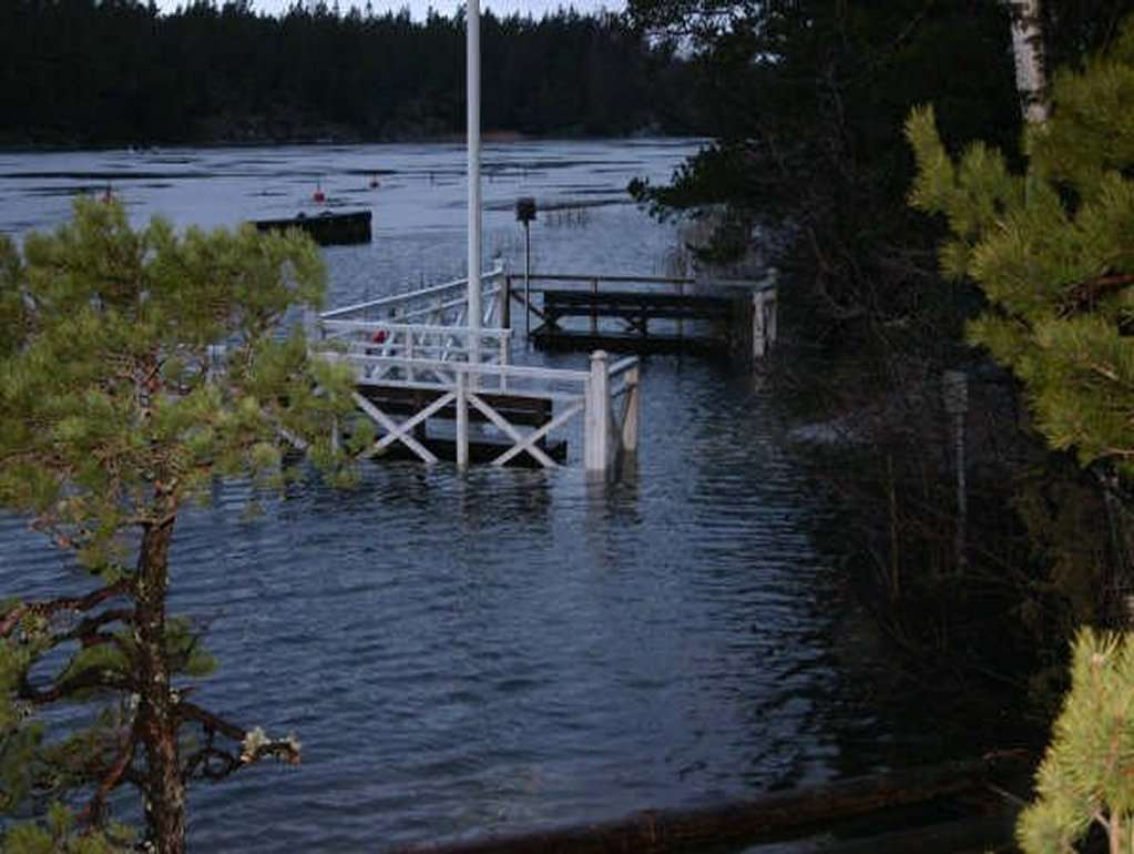 Saunalaituri marraskuussa 2004 Norrvik 1999 päätös saaritukikohdan hankkimiseksi 2009 etsintäalue Inkoo Tammisaaren alueen ulkopuolelle 2011 löydettiin myynti-ilmoitus heinäkuussa 2011