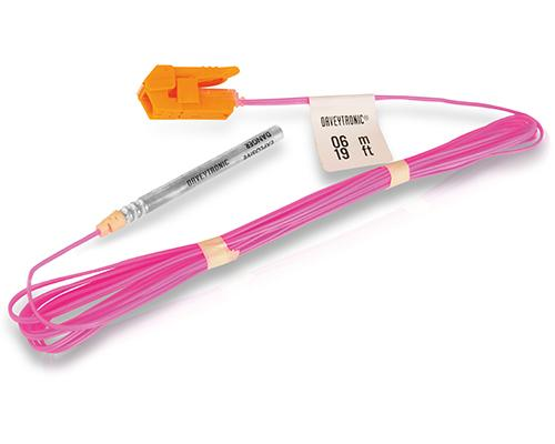14 Kuva 10: Elektroninen Daveytronic II -nalli [16]. 2.4 Emulsioräjähteet 2.4.1 Tyyppirakenne Bulkemulsioräjähdysaineita ovat Kemiitti 510, Kemiitti 800, Kemiitti 810 ja Merikemiitti, joista Kemiitti 810 on maanalaisessa louhinnassa käytetty räjähdysaine.