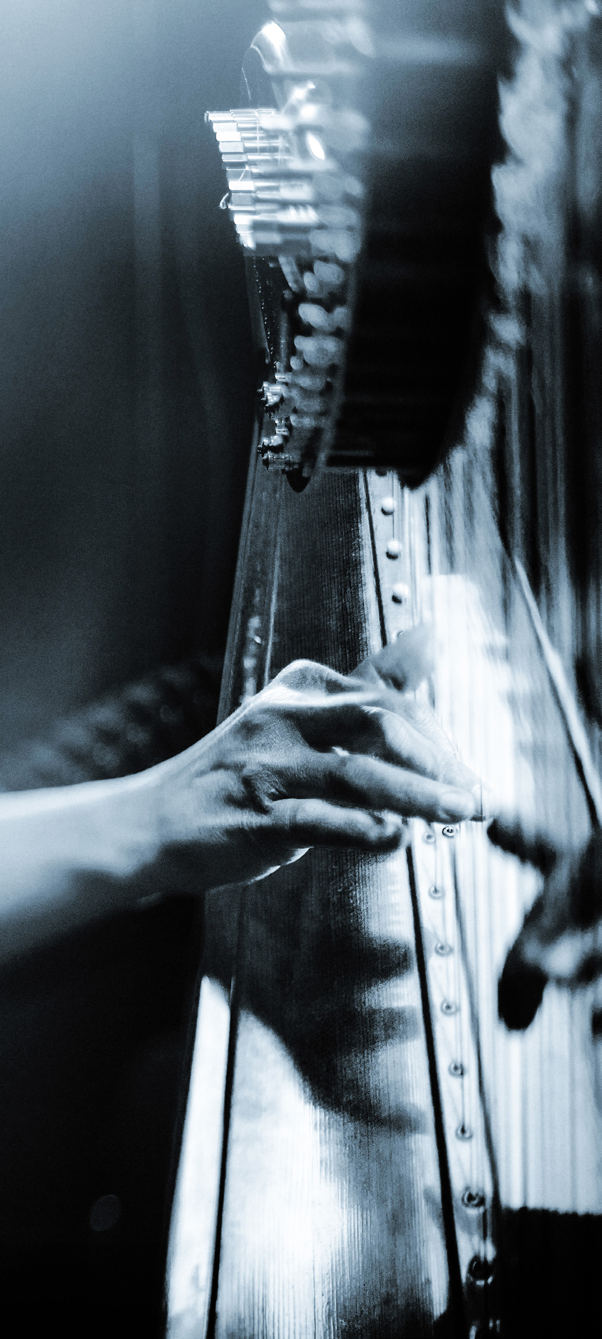 TAMPERE FILHARMONIASSA SEURAAVAKSI Pe 28.10. klo 19 BRUCKNERIN VIIDES Eliahu Inbal, kapellimestari Bruckner: Sinfonia nro 5 Su 30.10. klo 15 FAUNIEN ILTAPÄIVÄ -kamarimusiikkikonsertti Bartók: Jousikvartetto nro 6 Bach: Gambasonaatti nro 1 G-duuri Virtaperko: Multikolor, kantaesitys Pe 4.