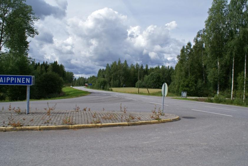 9 Kuva 1d. Ote Uudenmaan voimassa olevasta maakuntakaavasta./53/ Vain sähkölinjalle on kaavamerkintä maakuntien rajalla.