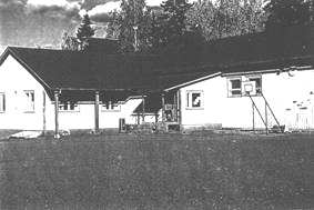 15 14 TOLKKISTEN KOULU rakennusoikeus vapaa rakennusoikeus 13 479 m2 2696 kem2 2655 kem2 41 kem2 3 kpl rakennusvuodet 1939 peruskorjausvuodet 1985, 1999, 2, 26 1511 hym2 lisäksi liikunta Tolkkisten