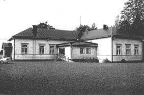 14 13 SVARTSÅ SKOLA ei asemakaavaa noin 1,2 ha 829 kem2 2 kpl rakennusvuodet 192, 1956 peruskorjausvuodet 1982 439 hym2 3 por 52 opp. 8,4 hym2/opp.