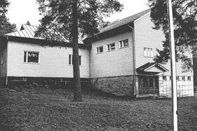 16 15 VECKOSKI SKOLA ei asemakaavaa noin 1,2 ha 745 kem2 2 kpl rakennusvuodet 197,1956