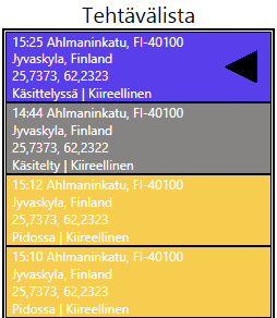 raavasti: Kuva 6.2: Hätäkeskusohjelman käyttöliittymän tehtävälista. Punainen (Uusi) Uusi tehtävä, joka odottaa käsittelyä. Sininen (Käsittelyssä) Parhaillaan käsittelyssä oleva tehtävä.