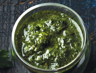 Napolitane-yrttikastike 4879 Myyntierä: 6 x 450 g pullo Pakaste Chimichurri-yrttikastike 4880 Myyntierä: 6 x 450 g pullo Pakaste