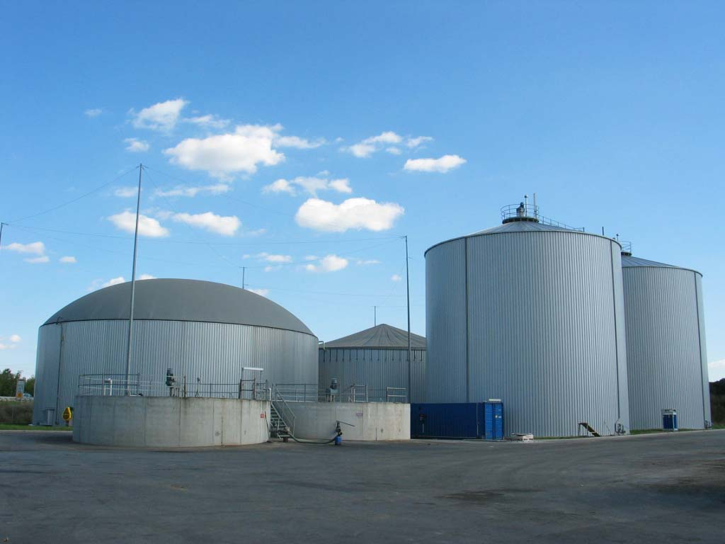Bruck/Leitha biokaasulaitos, Wien- Energie, Itävalta Kaasunpuhdistus Mobiili konttimallinen pilot-laitteisto, käsittelee 1 m 3 /h raakakaasua Polymeerinen ontto membraani (polymeric hollow membrane)