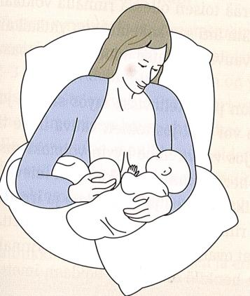Imetysaikoja voi alkaa vähitellen yhdenmukaistamaan imettämällä ensin vauvat peräkkäin ja sitten yhtä aikaa.
