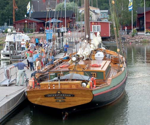 fi www.rutuminkartano.fi MERELLE Itä-Uusimaa on aina ollut perinteisen veneen- ja laivanrakennuksen keskus. Tutustu helmiimme: jahti Alexandra Porvoossa ja pakettijahti Österstjernan Loviisassa 13.