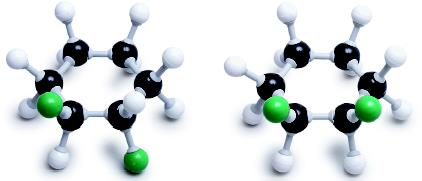 Esimerkki: Dikloorieteenin ja dikloorisykloheksaanin cis-trans-isomeerit.