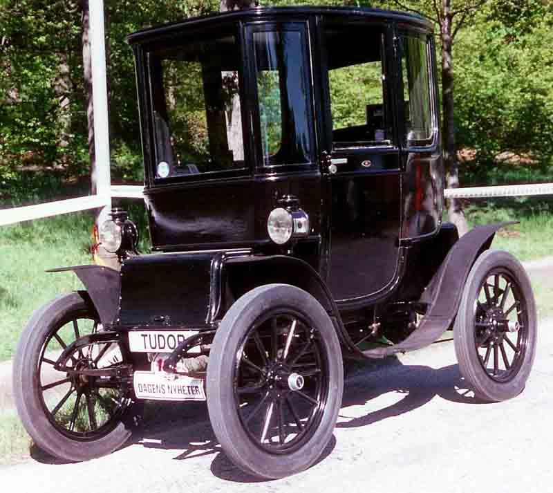 8 Kuva 2. Baker Electric sähköauto vuodelta 1909 /13/ 3.