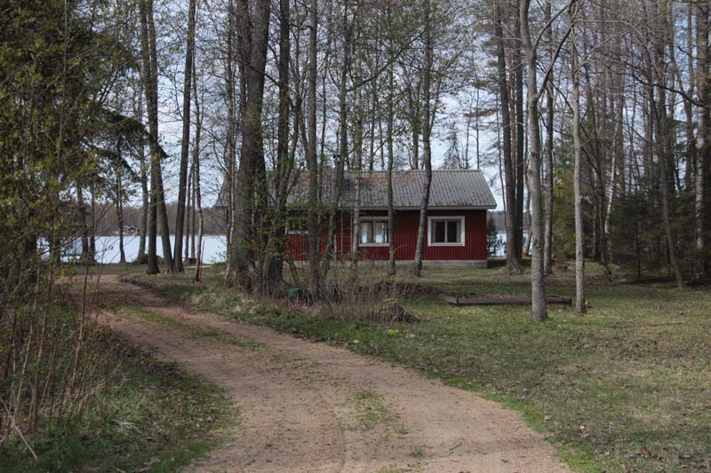 4. Aatilan ranta-asemakaava, liite 3: Selvitys alueen rakennuskannasta 635-421-12-35 asuinrakennus 635-421-12-35 varasto Vuonna 1988