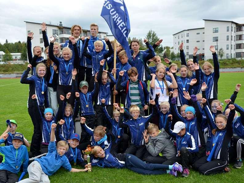 Finaali-ilta jatkui Suomi-Ruotsi maaottelun merkeissä. Tällä kertaa kisapaikka oli lähellä, sillä Tampereen Ratina järjesti historiallisesti maaottelun ensi kertaa Helsingin ulkopuolella.