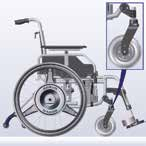 Rollstuhl auf waagrechten Ebene abstellen. Lenkrollen in Fahrtrichtung vorwärts! Aseta pyörätuoli vaakasuoralle tasolle. Ohjauspyörät ajosuuntaan eteenpäin!
