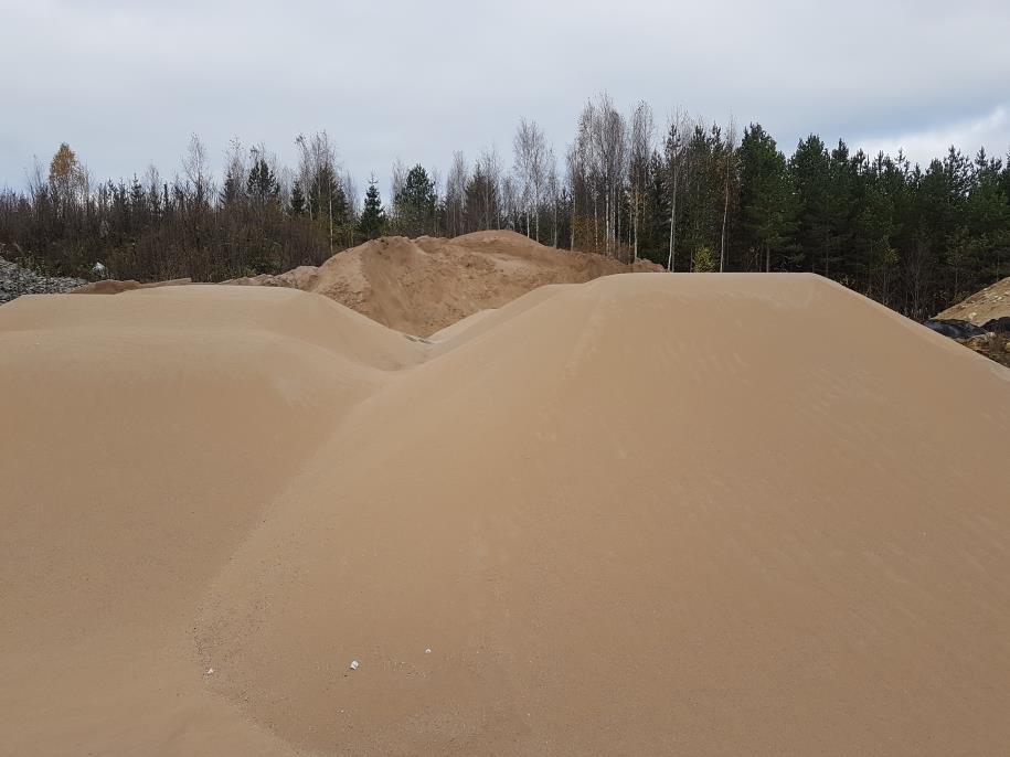 Pohjatuhkajärjestelmä 2 x 100 % pohjatuhkan poisto Epäsuora jäähdytys Pohjatuhkan