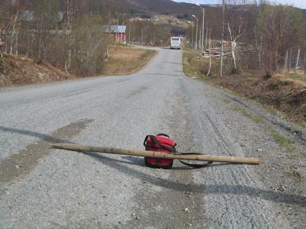 15 Kuva 2.4. Vaikeita tyypin 1 urautumisongelmia kevään kelirikon aikana Norjalaisella päällystetyllä tiellä.