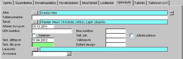 Roolin (Ohjaaja, Tarkastaja) jälkeen tulee kaksoispiste, nimen jälkeen puolipiste. Jokainen ohjaaja ja tarkastaja tulee laittaa omalle rivilleen.