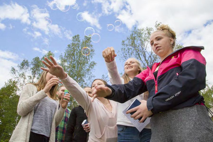 Nuoret Nuorisotyö Nuorisotyö kokoontuu viikottain Olarin kappelilla tai Chapple tilassa. Katso ajankohtaisin tieto osoitteesta www.niittykappeli.net/nuoret tai instagramista @kulmanuoret.