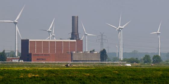 «Käytetään uusiutuvien ylimääräisen tehon talteenottoon Huntorf CAES Plant Paineilma (300 000 m 3 ) varastoidaan vanhoihin