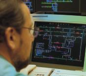 Pohjois-Suomen ratojen sähköistyksessä käytetään ensimmäistä kertaa uudentyyppistä, 2 x 25 kv:n sähkönsyöttöjärjestelmää.