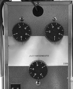 9 Kanavalähdöt Kauluksen sisä ø 60 mm + jatkoyhteet R-malli Tuloilma asuntoon Poistoilma asunnosta Ulkoilma koneeseen Jäteilma ulos L-malli Jäteilma ulos Ulkoilma koneeseen Poistoilma asunnosta