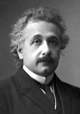 Albert Einstein (1879-1955) kehitti sekä suppeamman että yleisen suhteellisuusteorian, joista molemmat yksinäänkin olisivat uraauurtavia.