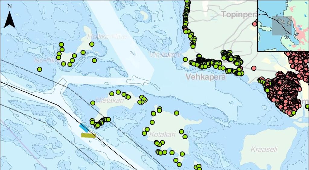 43 Kuva 6-4. Väylälinjausta lähimpänä sijaitsevat rakennukset. Hietakarin ja Löyhän edustalla näkyy sinisellä ruoppauskohde RK4 ja ruskealla vesiläjityskohde L3.