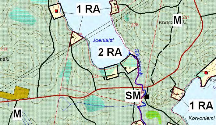 4.20 Joenlahti Muutoskohde sijaitsee Latvajärven eteläosassa tilalla Joenlahti (689-413-2-29). Kuva 37. Ote voimassa olevasta rantayleiskaavasta. 4.20.1 Nykytilanne Voimassa olevassa rantayleiskaavassa tilalle on merkitty 2 lomarakennuspaikkaa ja M-aluetta.