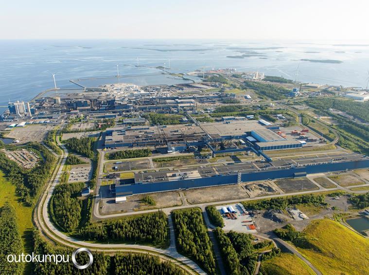 Kuva 1. Ilmakuva Tornion tehdasalueesta. (Outokumpu Oyj 2016a.