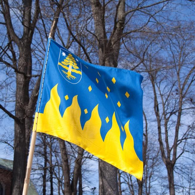 2/21 LIPPUKUNNASSA TAPAHTUI 2016 Syksyllä 2015 alkanut samoajien ryhmänohjaajakoulutus eli ROK saatiin keväällä päätökseen, ja kuusi kurssialaista sai todistukset ja kurssimerkit.