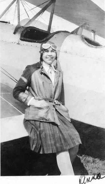 Anna Kivimäki hyppäsi USA:ssa 1929 Suomalainen vuonna 1910 syntynyt Anna Kivimäki muutti vanhempiensa kanssa Kaustisilta Yhdysvaltoihin viisivuotiaana vuonna 1915.