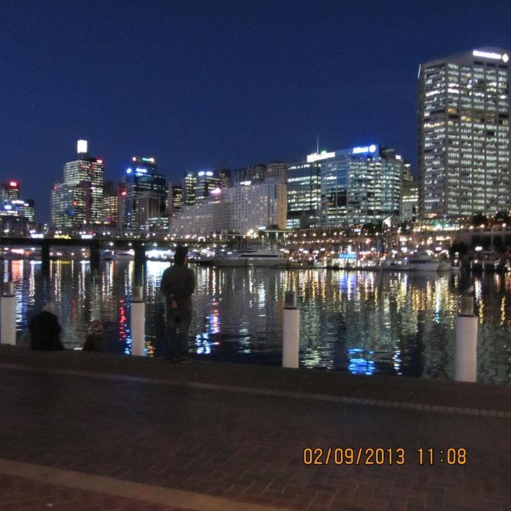 Sydneyn kaupungin iltaelämän keskus oli Darling Harbour, jonne