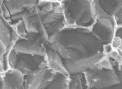 failure Crack propagation from carbide-to-carbide Closed loop fracture