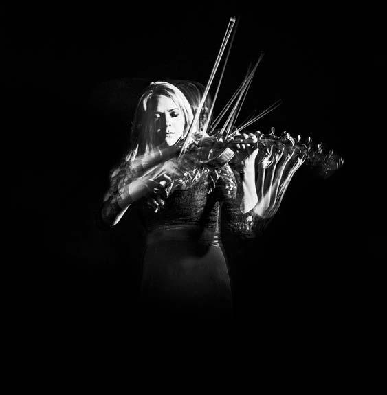 KATI KUUSAVA MARKO RANTANEN LIPUT BILJETTER TICKETS Syksyn 2017 kausikortit ovat myynnissä 4.5. 2.8.2017. Kertalippujen myynti alkaa 10.8.2017. Avointen kenraaliharjoitusten lipunmyynti alkaa 15.8.2017. Kevään 2018 kausikortit ovat myynnissä 2.