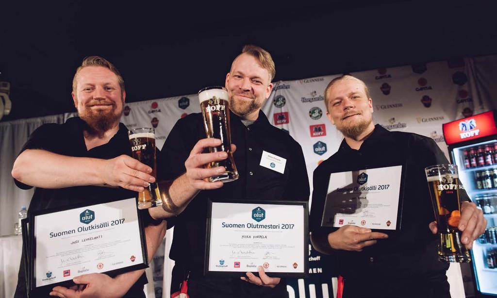 Kansalainen Sinebrychoff 2016 Vastuullinen juominen 30 Suomen Olutmestari 2017 on Miika Korpela (kuvassa keskellä). Olutkisälleiksi valittiin Joni Ahola (oik.) ja Jussi Leveelahti (vas.). viestivät kohtuullisen oluen päivän teemaa omilla sosiaalisen median kanavillaan.