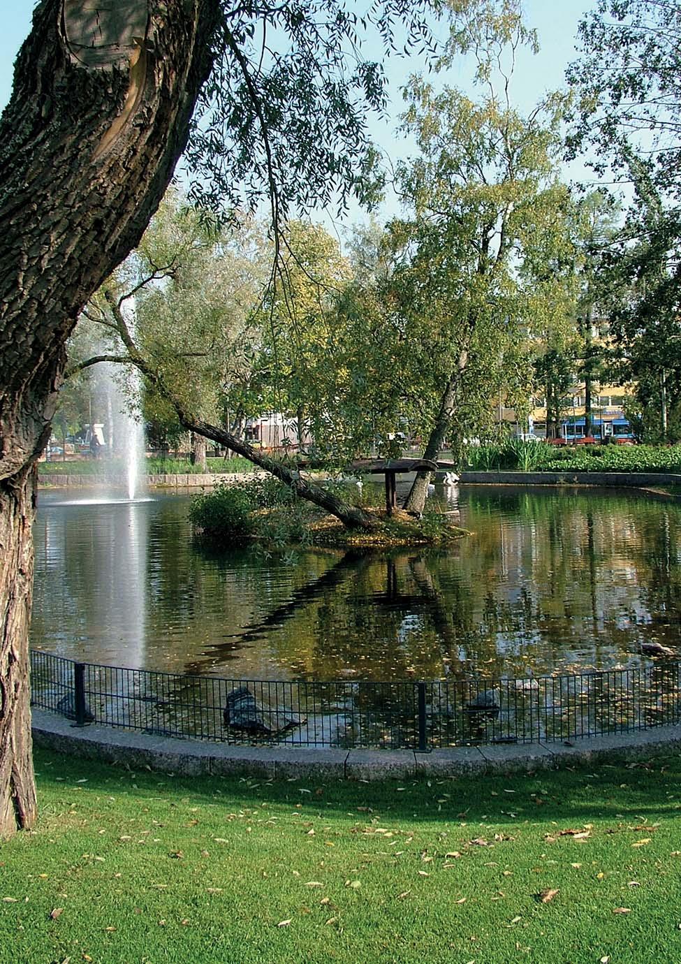 Puistoja, perinteitä ja positiivisuutta! Forssa tunnetaan vehreänä keitaana keskellä kauneinta Hämettä, mutta olisitko uskonut, että kaupungista löytyy yli 100 puistoa?