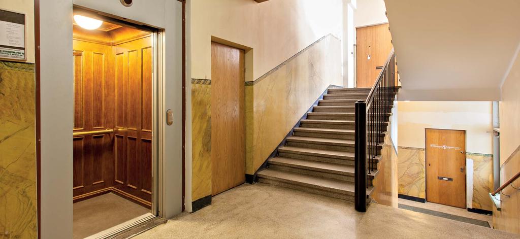 Ainutlaatuiset hissiratkaisut ainutlaatuisiin ympäristöihin Asuintalojen arkkitehtuuri ja tyyli asettavat haasteita hissin visuaaliselle ilmeelle ja ihmisten helpolle liikkumiselle kiinteistössä.
